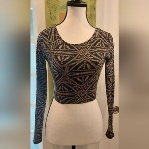 Forever 21 Geometric Black and Cream Crop Top